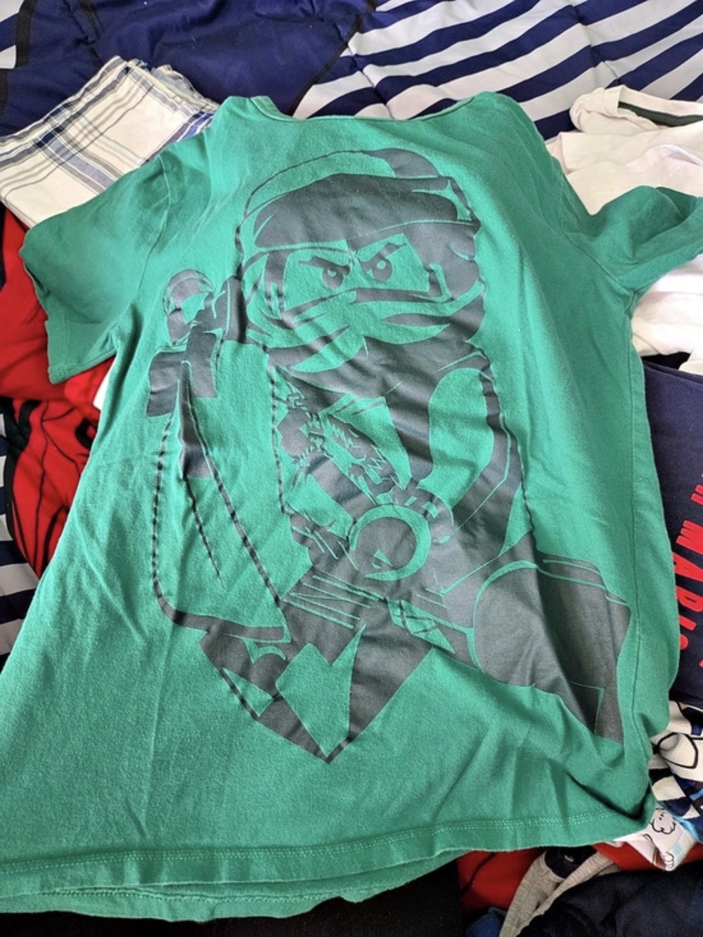 H&M LEGO NINJAGO graphic T-shirt Boys 8/10 Green